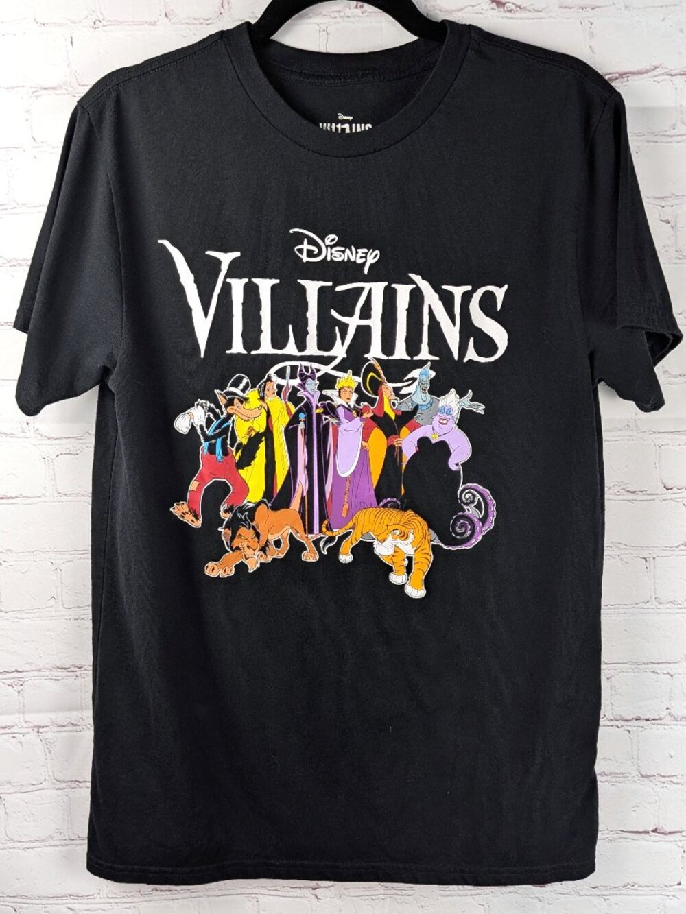 Disney Villains Lineup Graphic Tee L